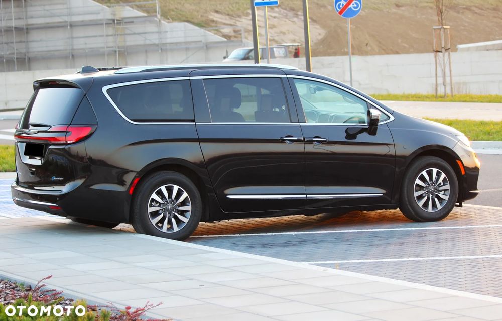 Chrysler Pacifica - 8