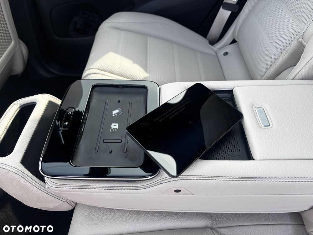 Mercedes-Benz GLS - 11