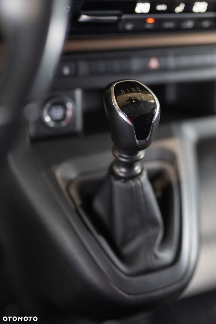Toyota Proace Verso - 18