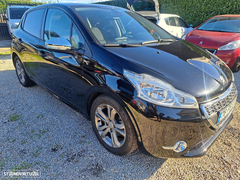 Peugeot 208 1.4 HDi SE Style - 2