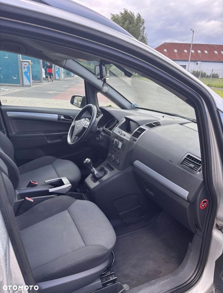 Opel Zafira 1.8 Enjoy - 9