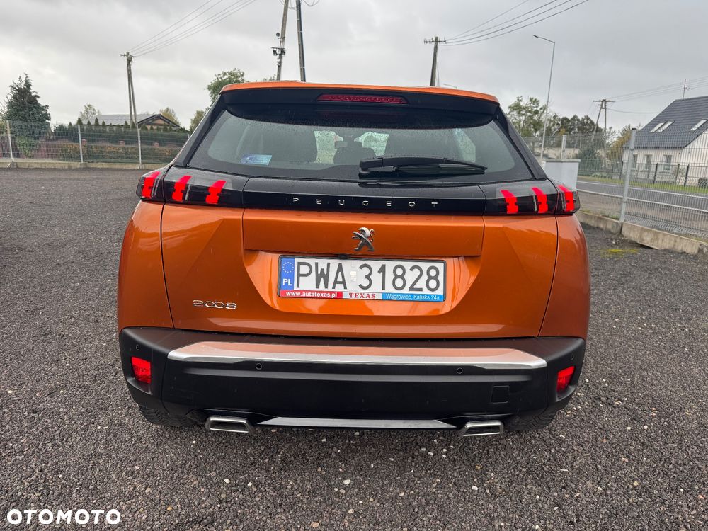 Peugeot 2008 - 8