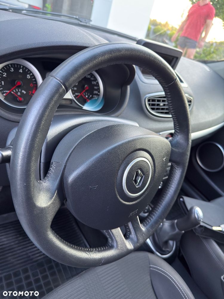 Renault Clio 1.2 16V All Inclusive - 20
