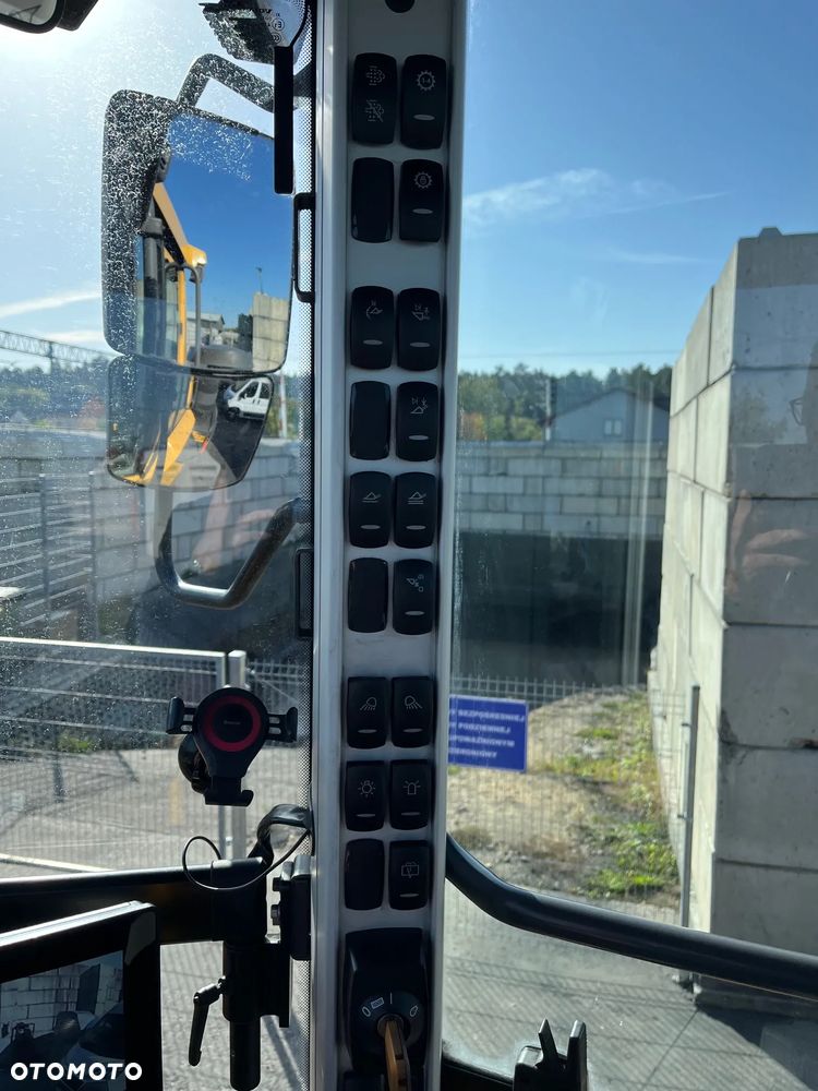Volvo L120H - 10