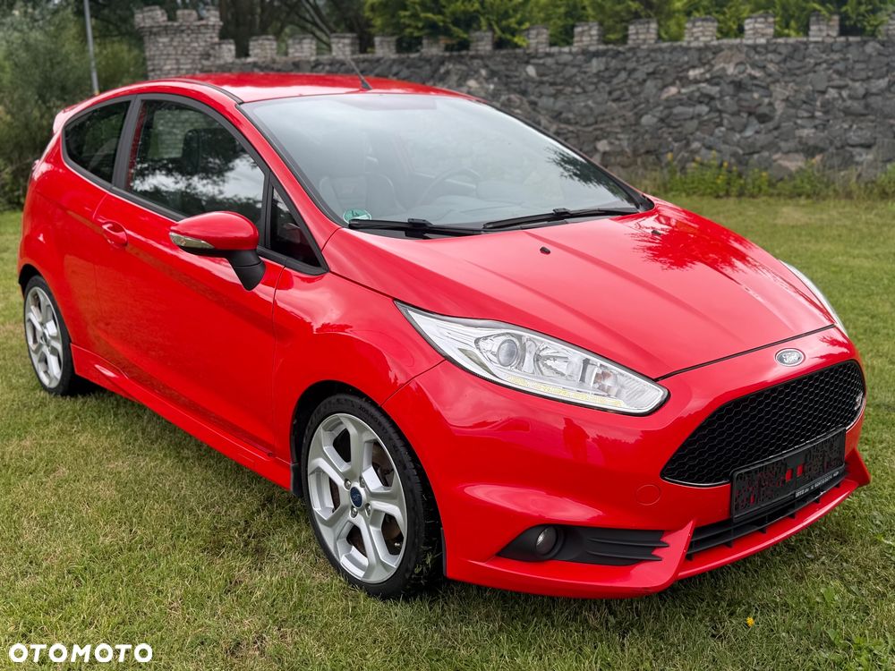 Ford Fiesta 1.6 EcoBoost ST - 12