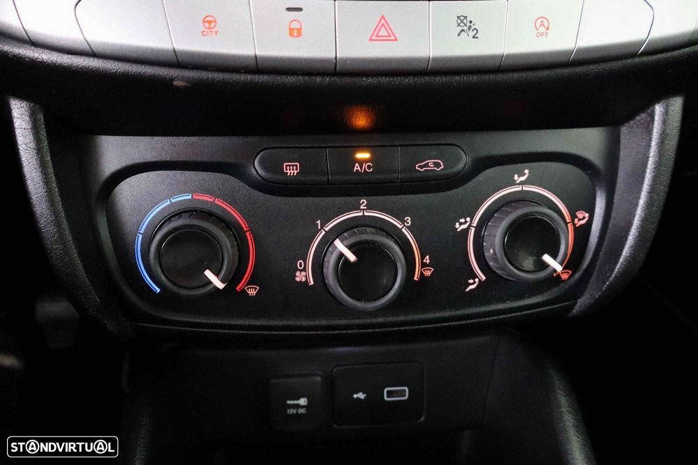 Fiat Tipo Station Wagon 1.3 M-Jet Street - 30