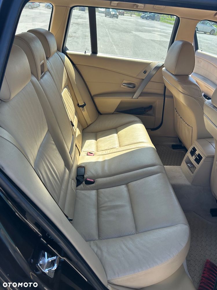 BMW Seria 5 530d Touring - 17