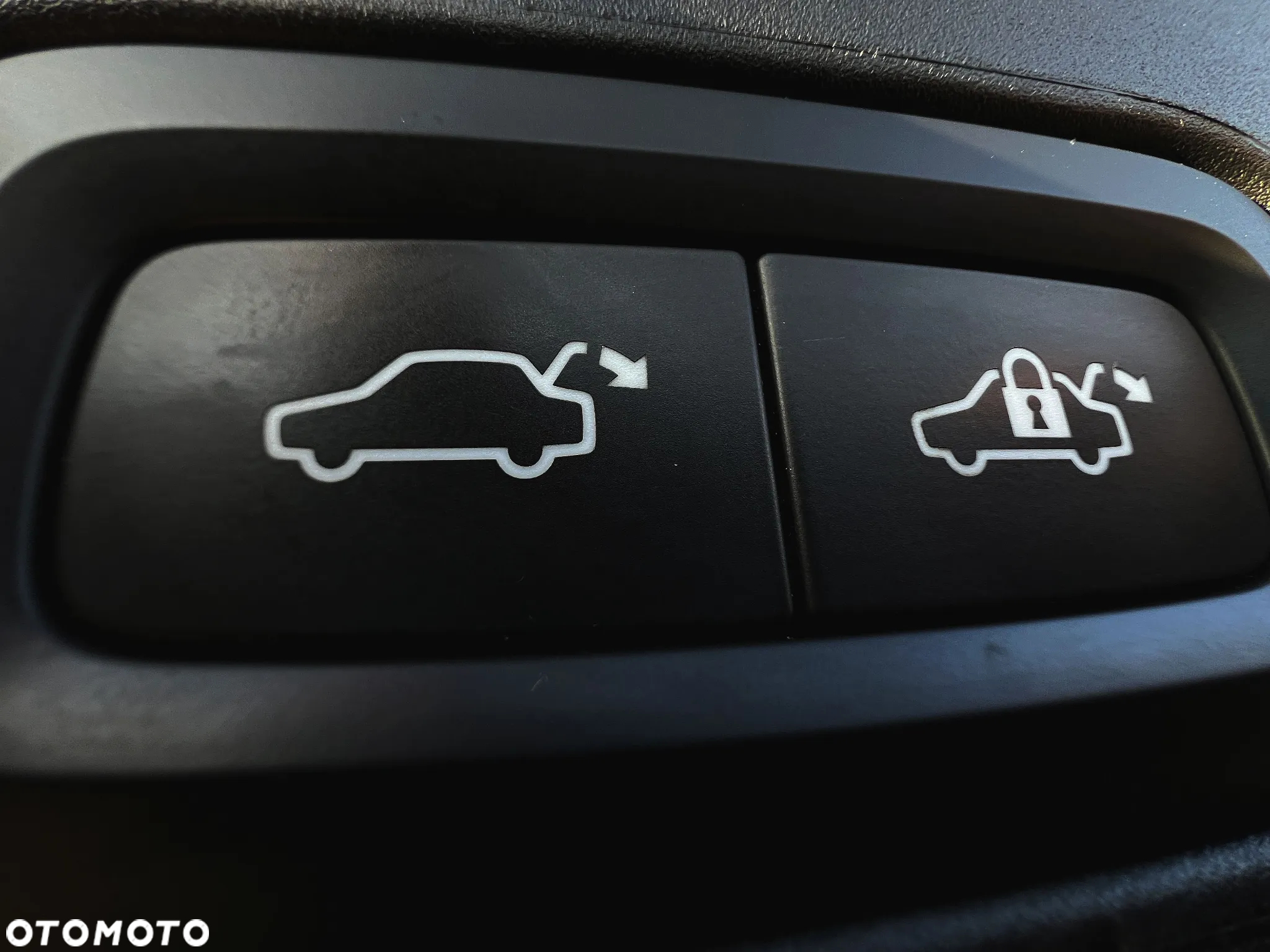 Volvo V90 D4 Momentum Pro - 36