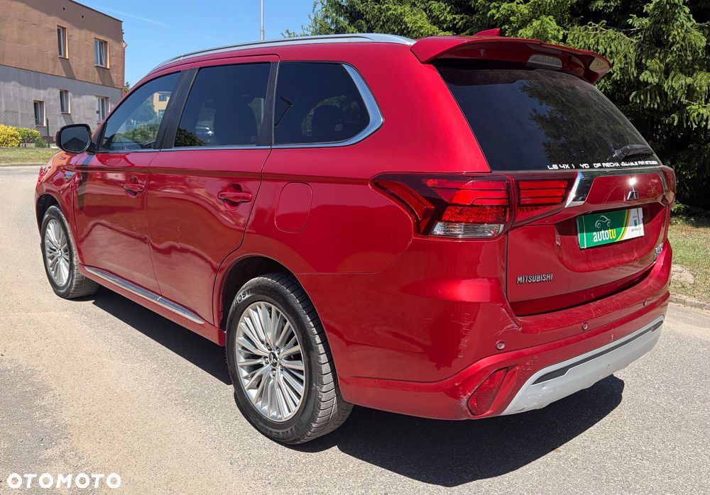Mitsubishi Outlander - 9