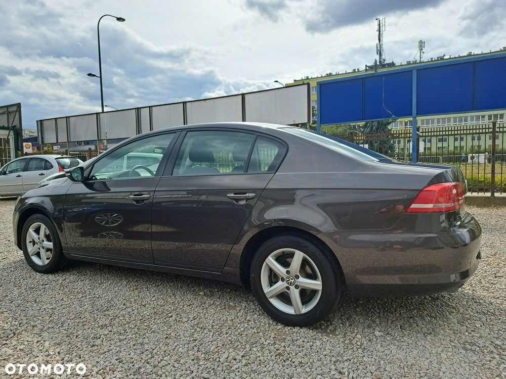 Volkswagen Passat 1.6 TDI Trendline - 8