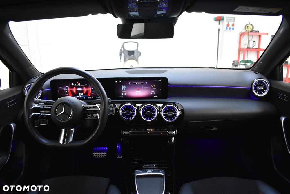 Mercedes-Benz Klasa A 180 7G-DCT Advanced AMG Line - 16