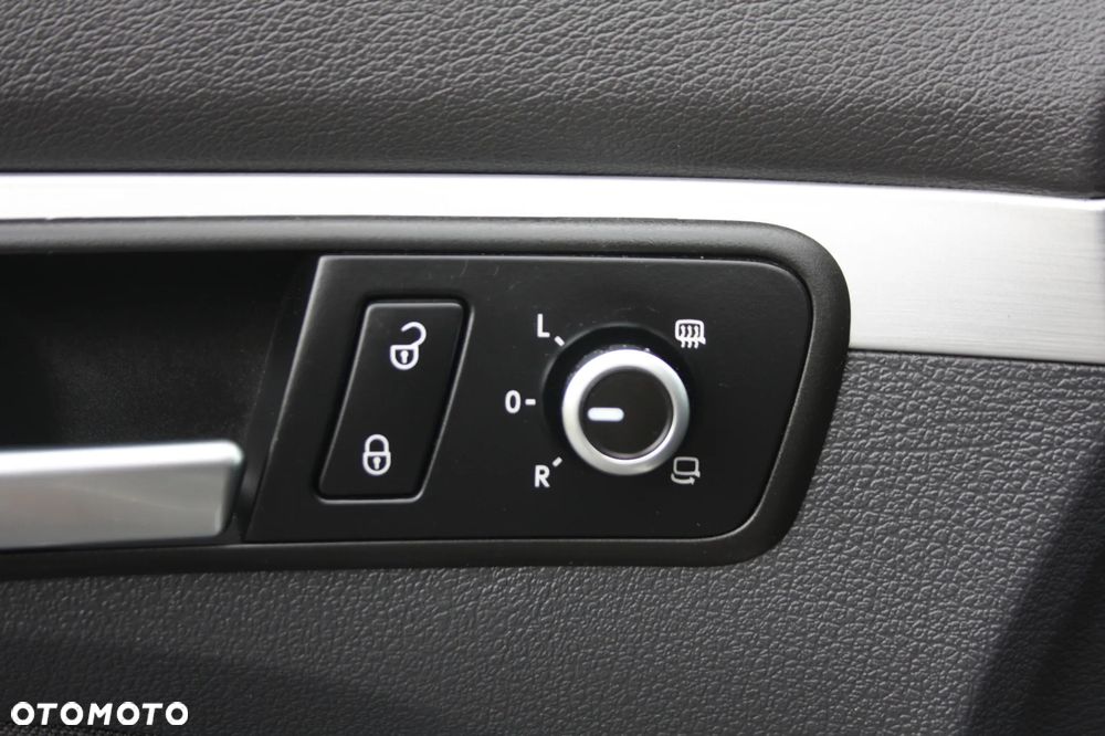 Volkswagen Touran 2.0 TDI DPF BlueMotion Technology DSG Cup - 21
