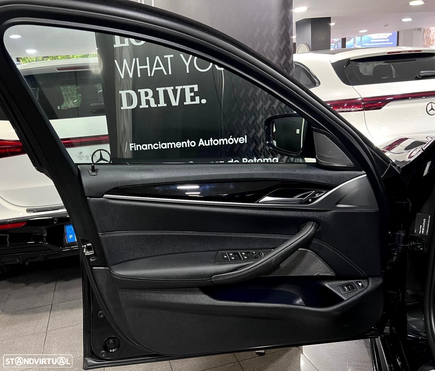 BMW 530 e Pack Desportivo M - 15