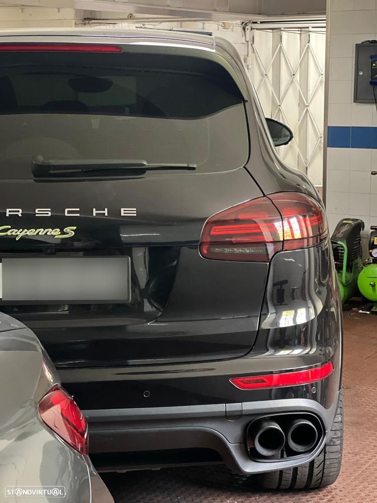 Porsche Cayenne S - 6