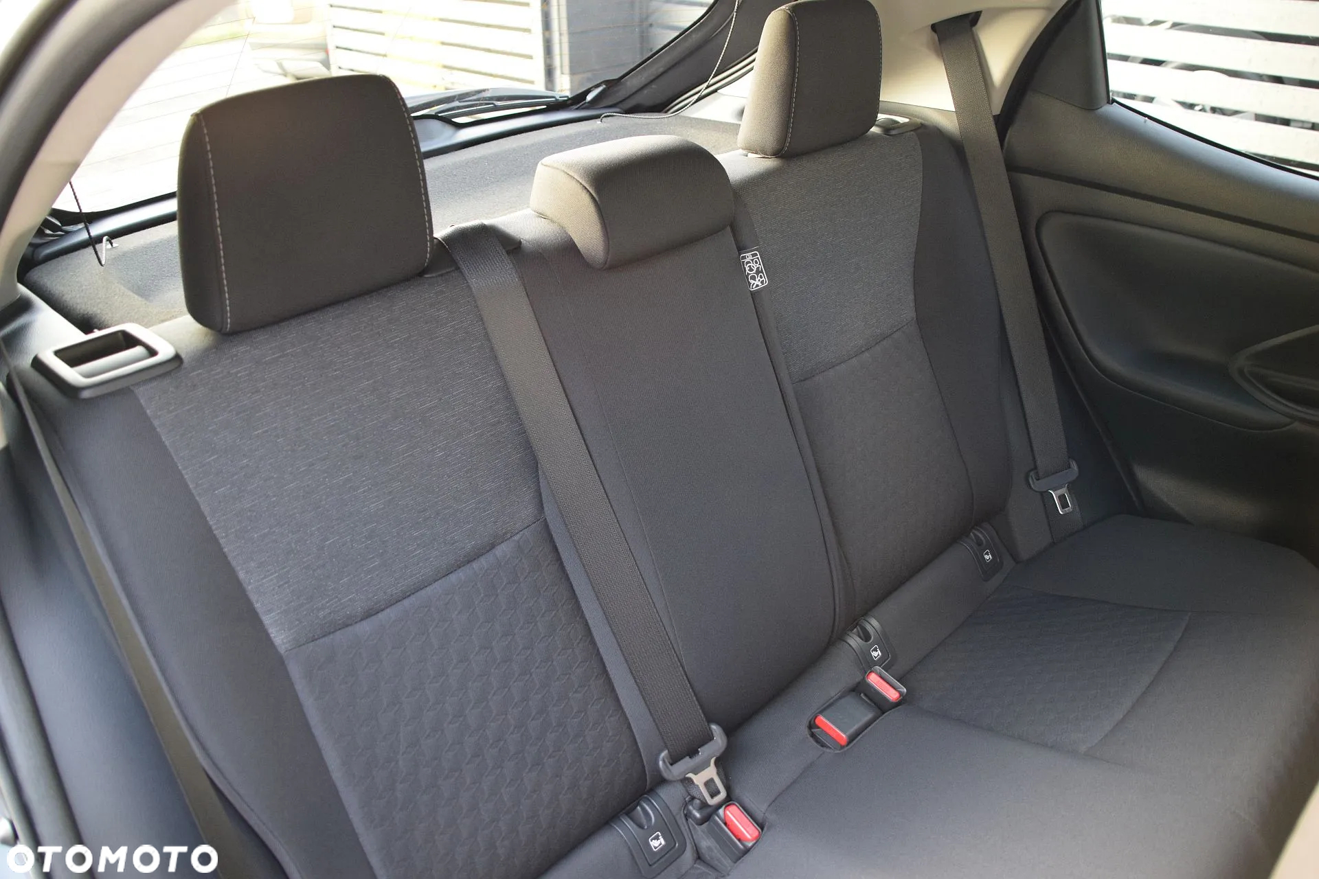Toyota Yaris Hybrid 1.5 Comfort - 19