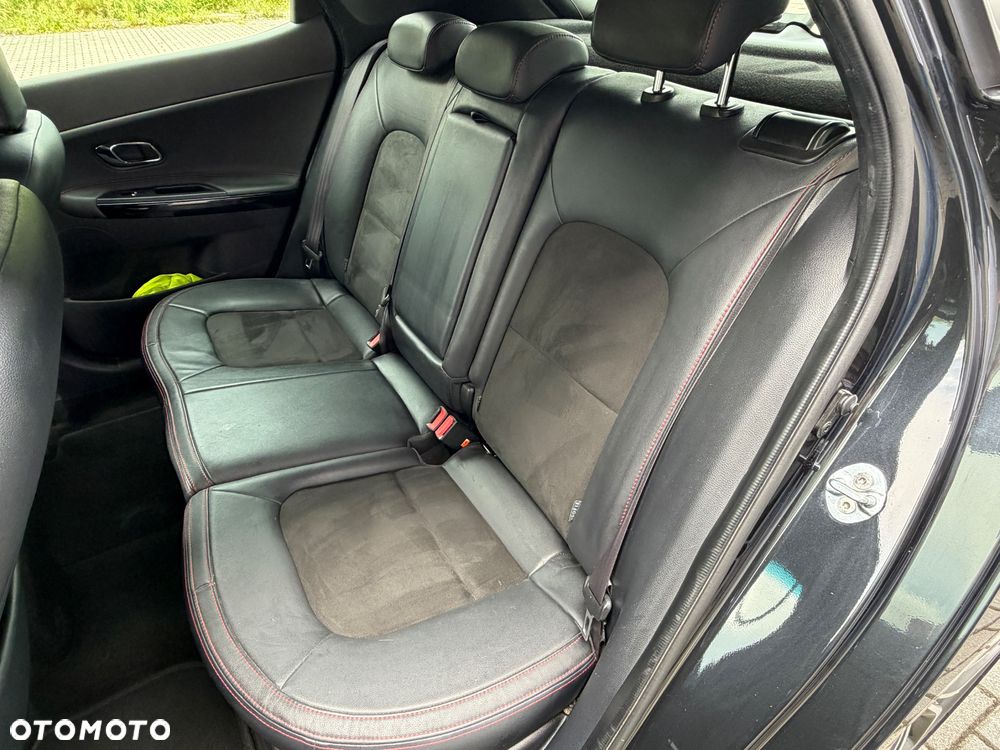 Kia Ceed 1.6 T-GDI GT - 8