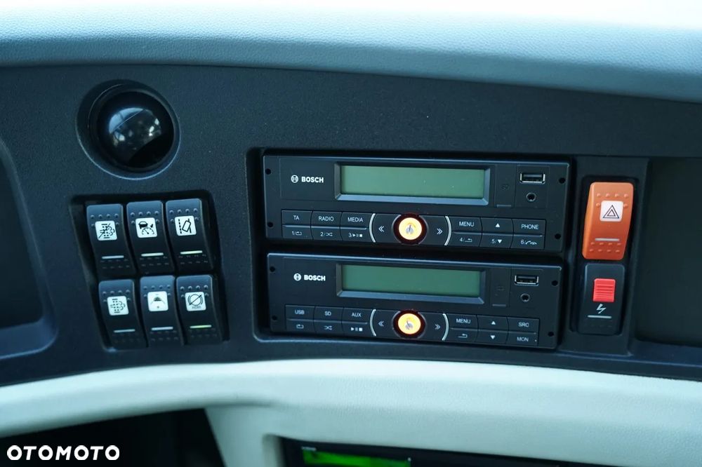 VDL / FHD 2 / EURO 6 / USB /SPROWADZONY / - 27