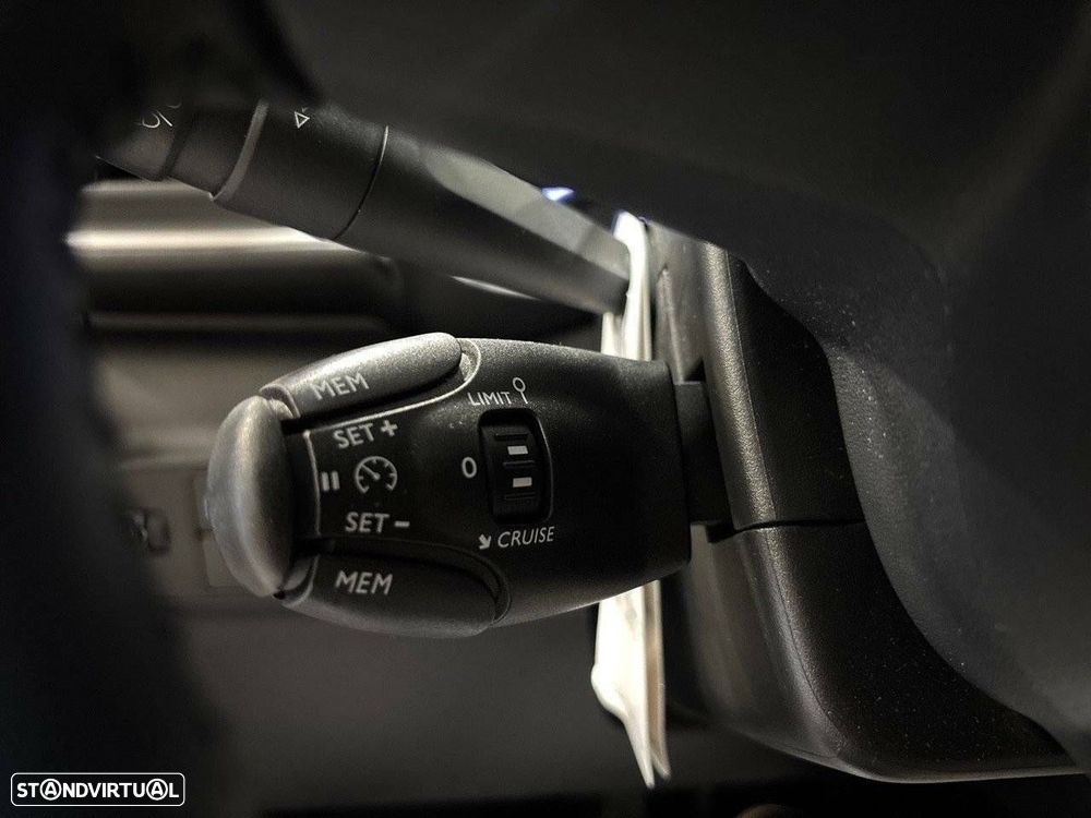 Citroën C3 1.2 PureTech Shine - 22