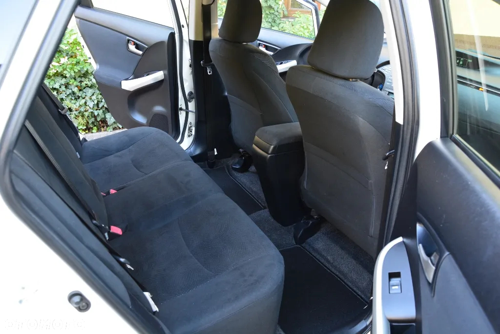 Toyota Prius (Hybrid) Comfort - 23