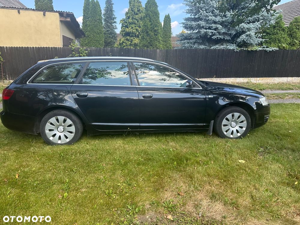 Audi A6 Avant 2.4 - 6