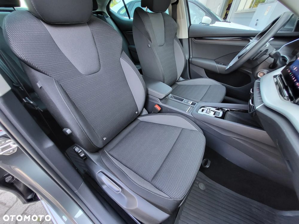 Skoda Octavia 2.0 TDI Selection DSG - 8