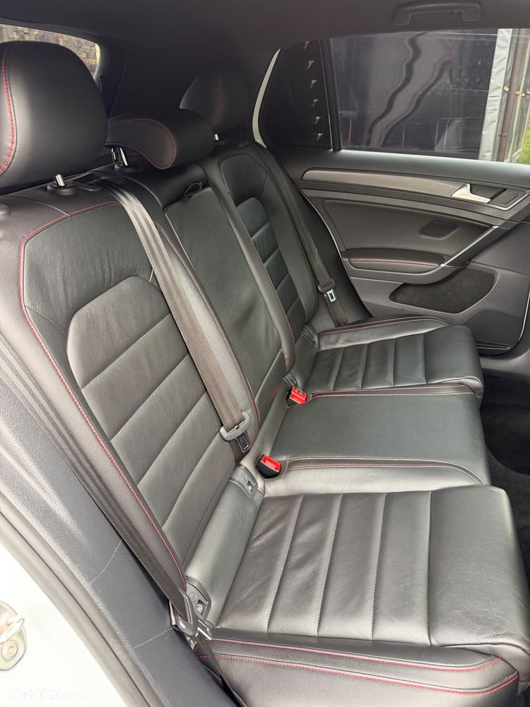 Volkswagen Golf 2.0 TSI BMT GTI Performance - 23