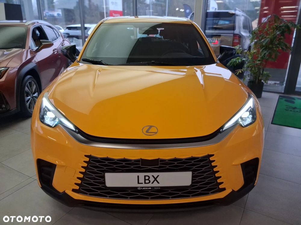 Lexus LBX 1.5 Hybrid - 8