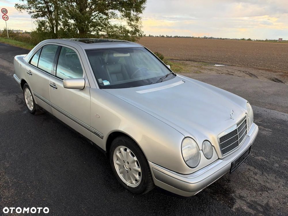Mercedes-Benz Klasa E - 2