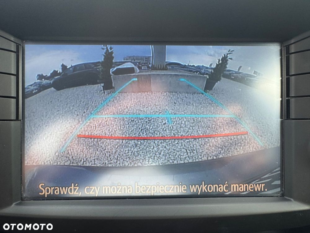 Toyota Avensis 1.8 Premium MS - 19