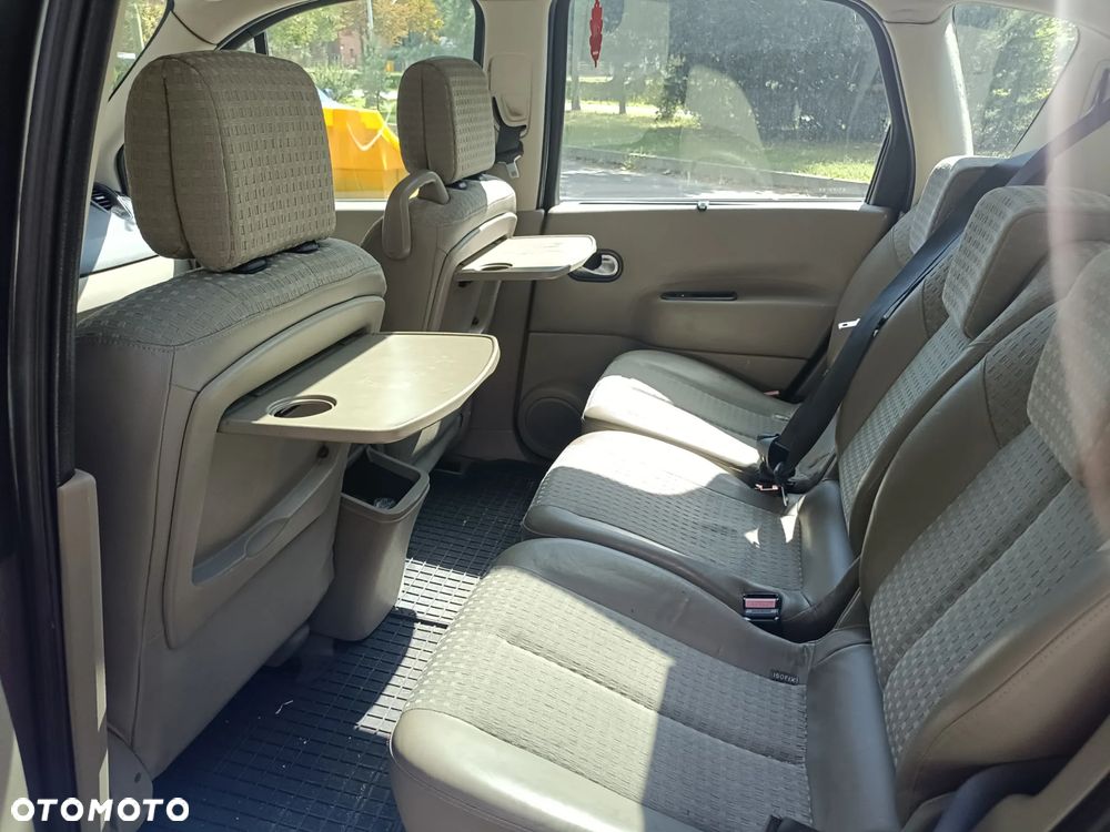 Renault Scenic - 18