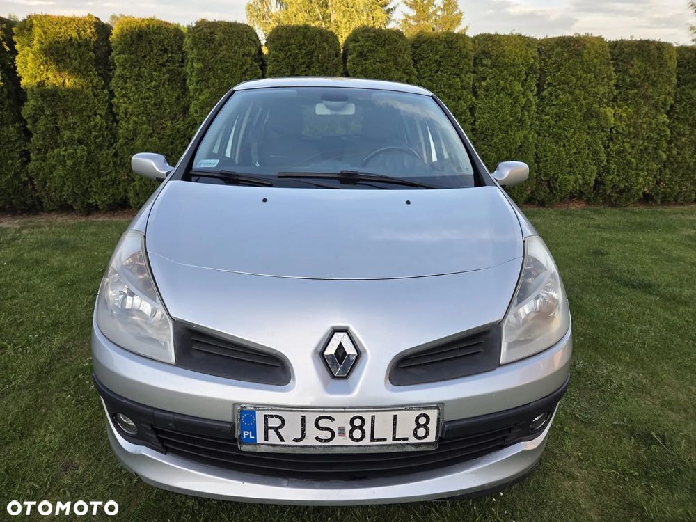 Renault Clio - 9