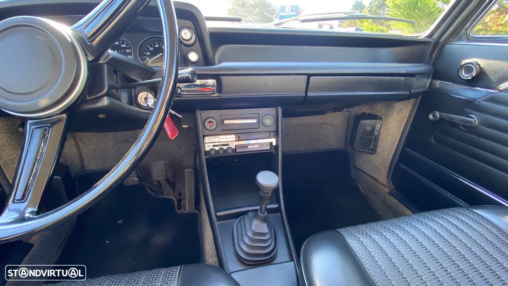BMW 2002 - 25