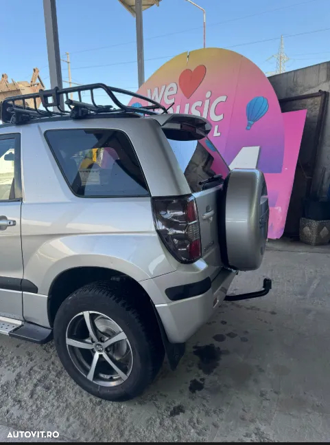 Suzuki Grand Vitara 1.9 DDiS Black&White DPF - 3