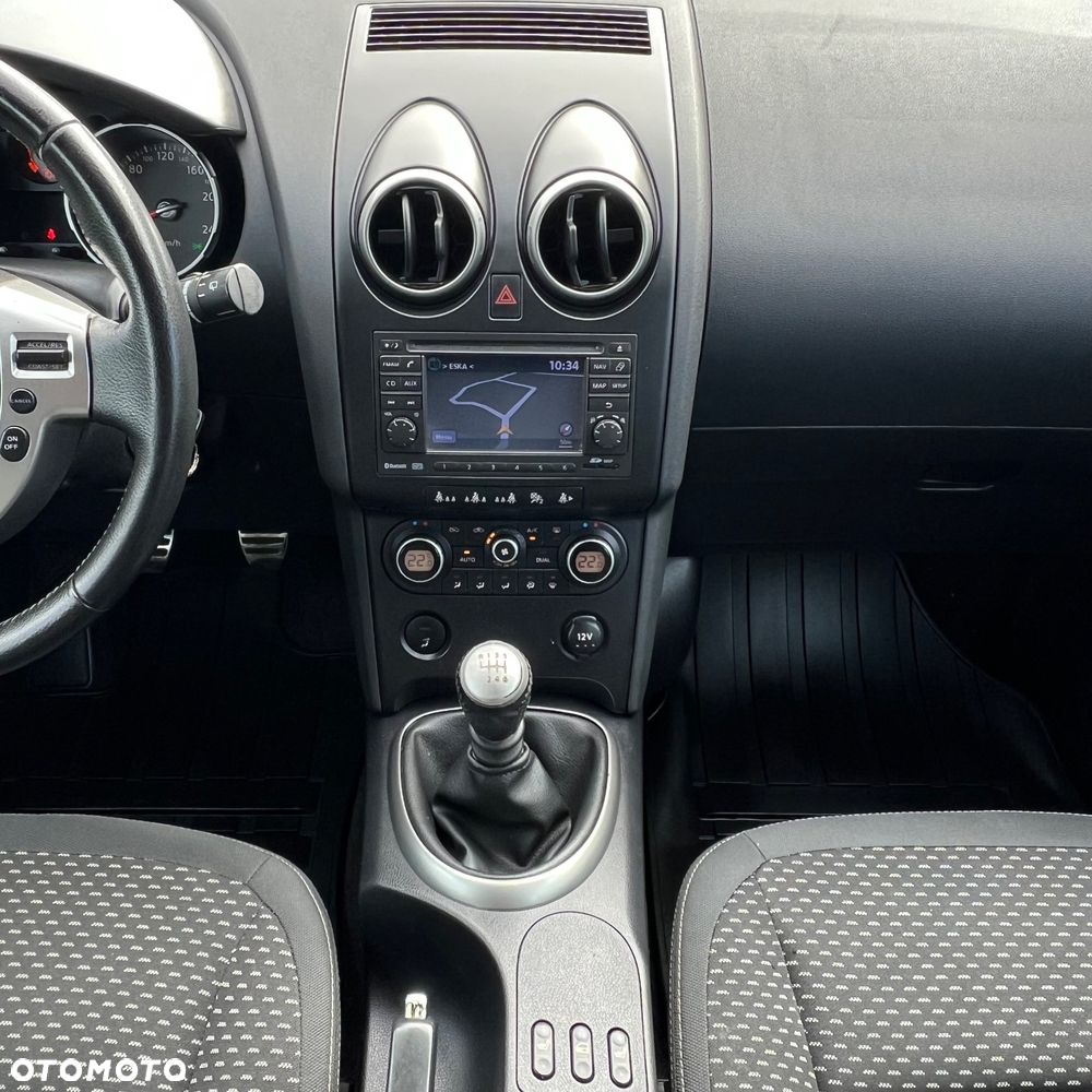 Nissan Qashqai 2.0 lounge - 32