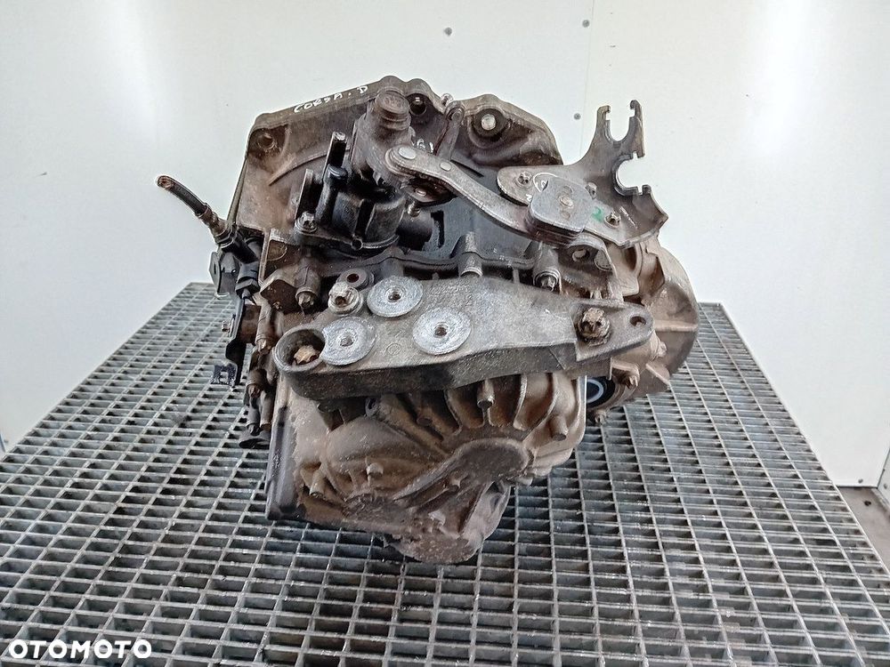 SKRZYNIA BIEGÓW MANUALNA OPEL CORSA D 1.6 16V M32 - 5