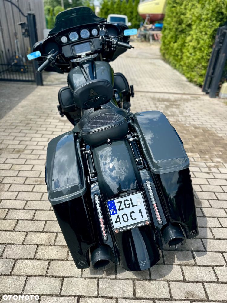 Harley-Davidson Touring Street Glide - 12