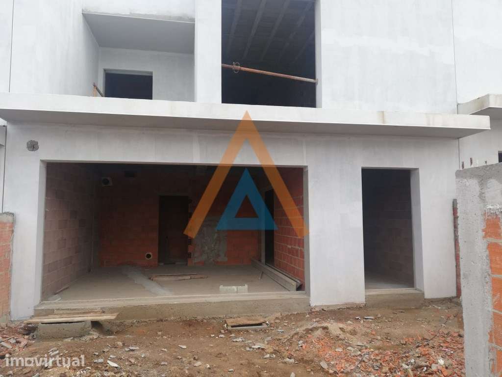 Moradias Geminadas em Santa Maria de Lamas. - Grande imagem: 4/37