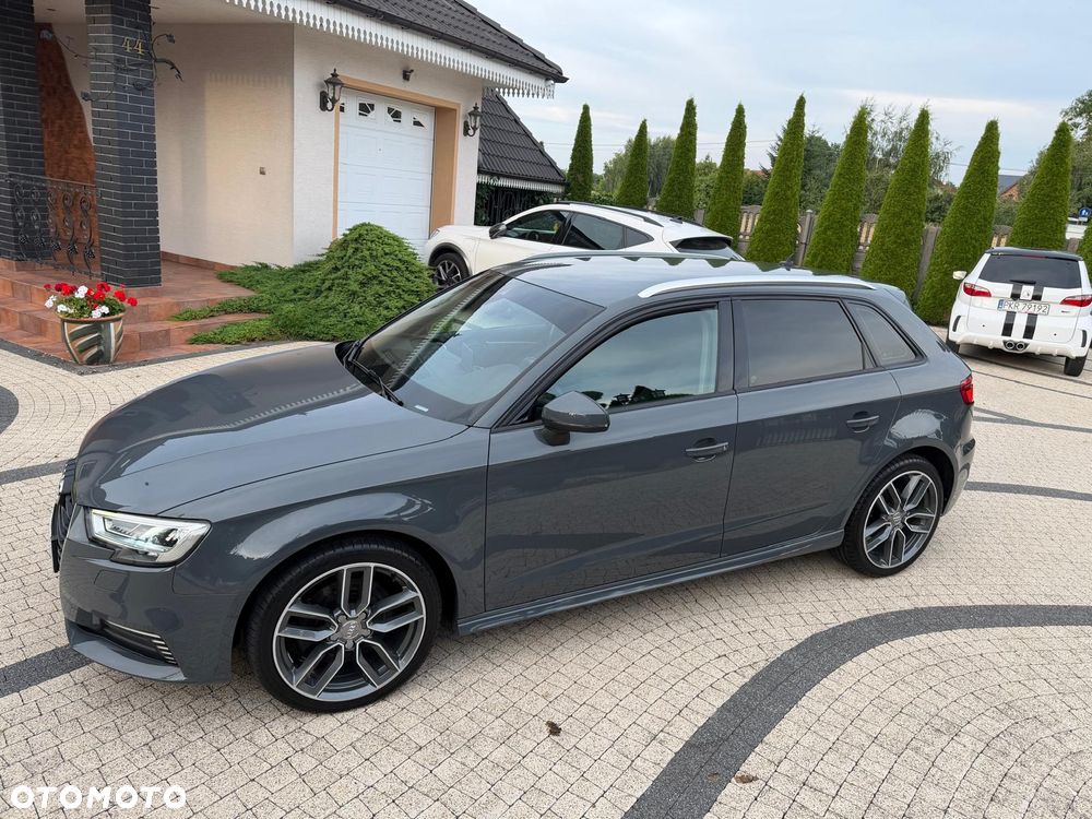 Audi A3 Sportback 40 e-tron S tronic design - 30