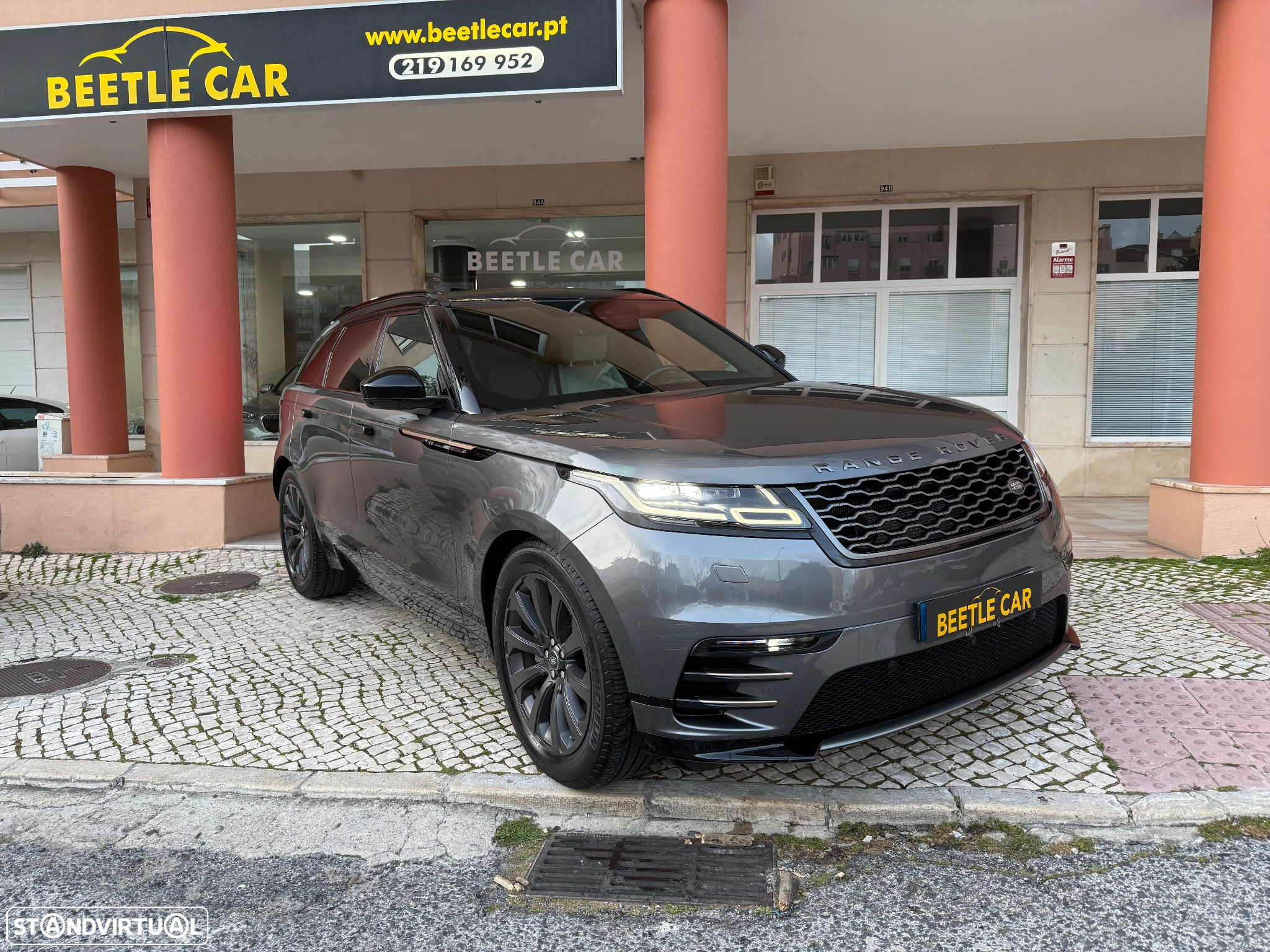 Land Rover Range Rover Velar 2.0 D R-Dynamic HSE - 3