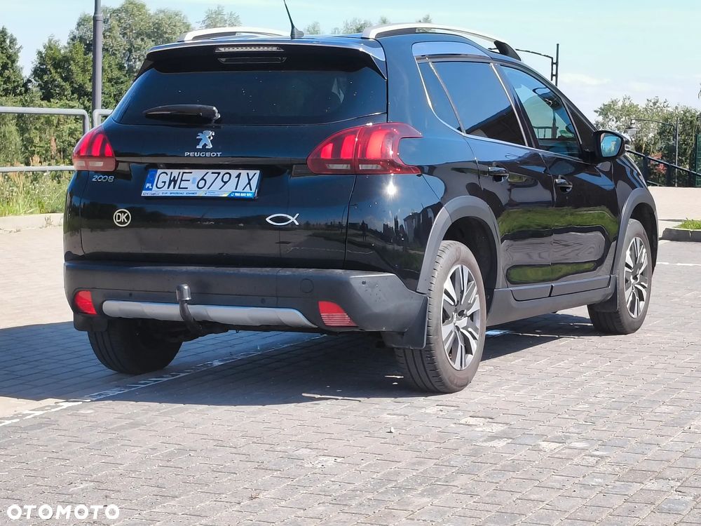 Peugeot 2008 1.5 BlueHDi Allure S&S - 6