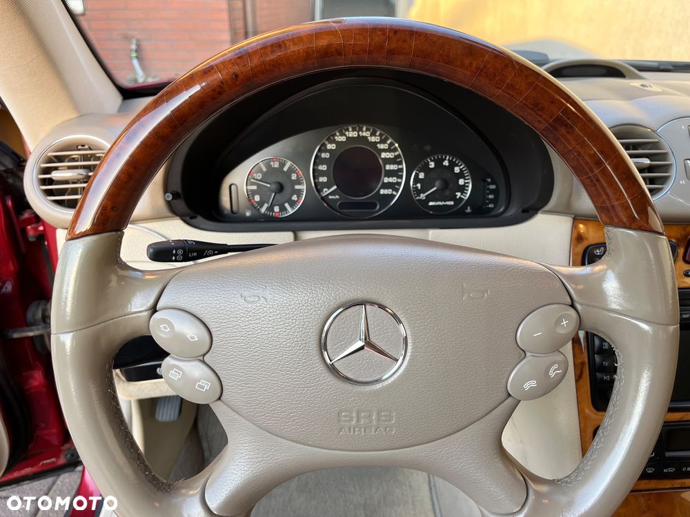 Mercedes-Benz CLK - 24