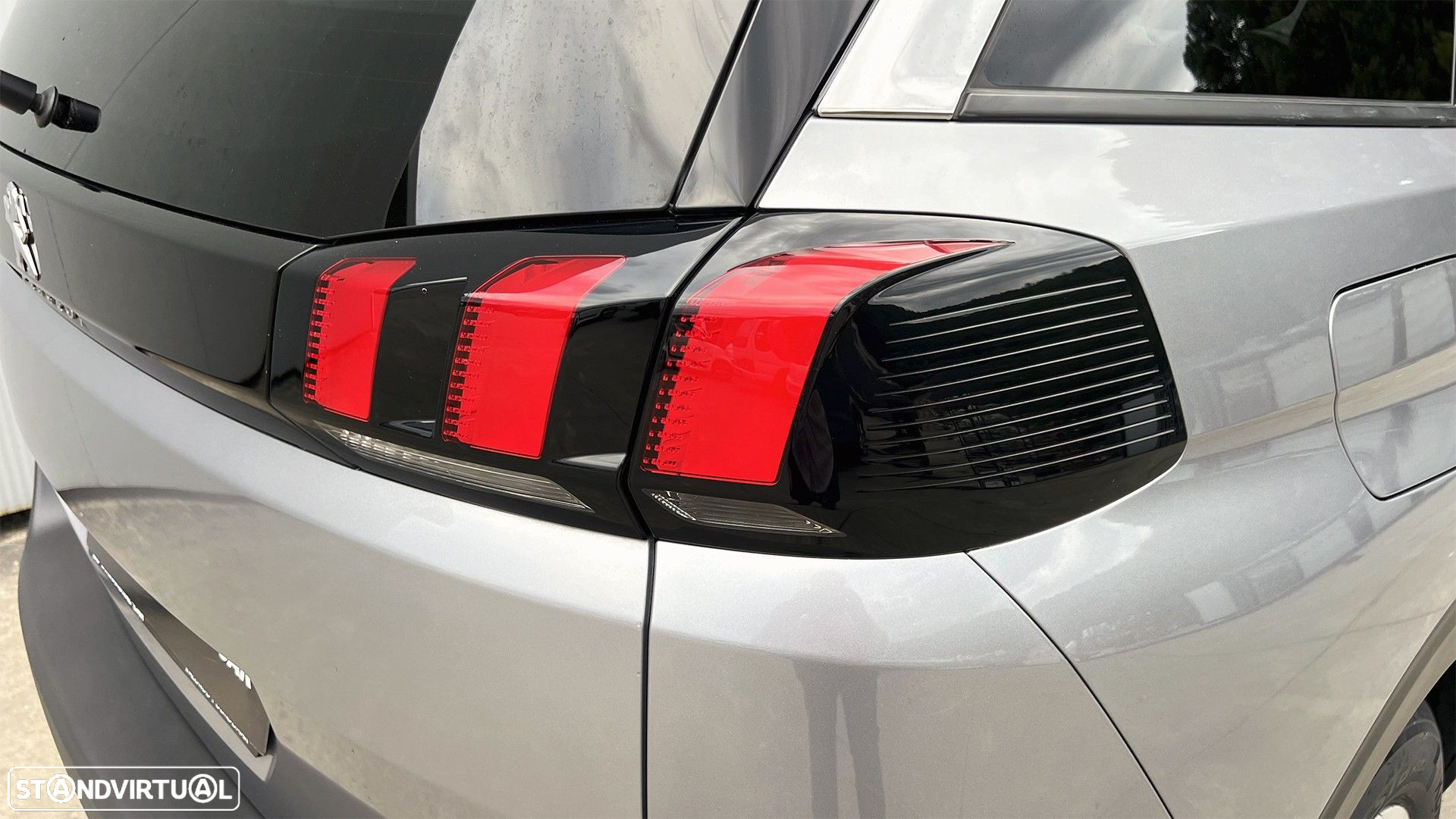 Peugeot 5008 1.2 PureTech Allure EAT8 - 8
