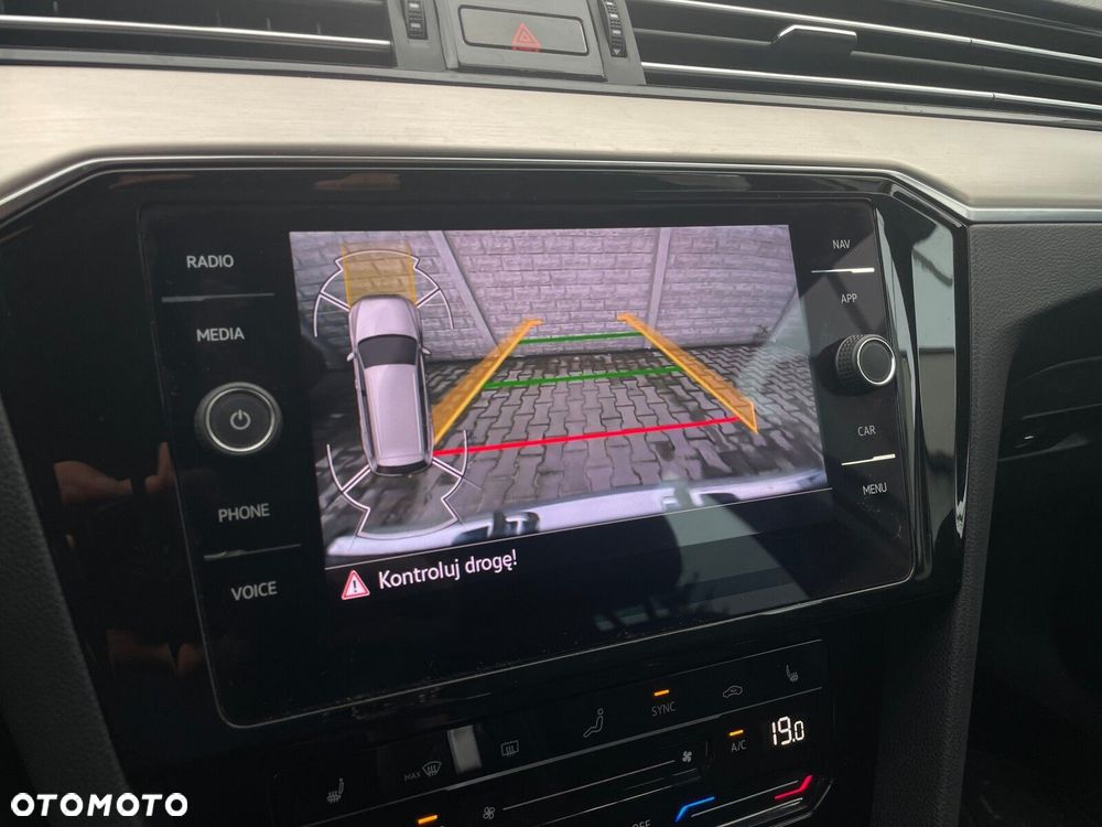 Volkswagen Passat Variant 2.0 TDI EVO Elegance DSG - 29
