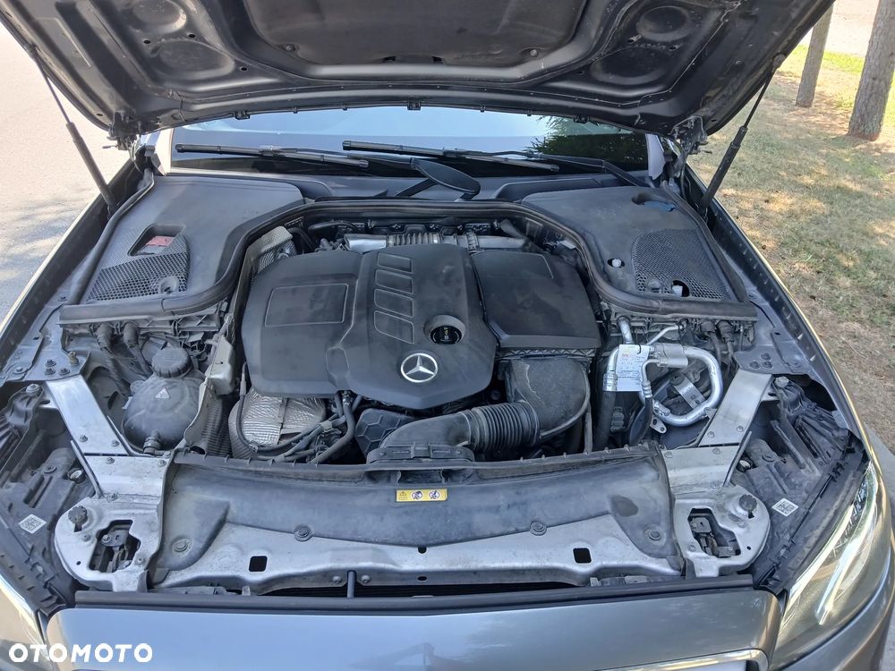 Mercedes-Benz Klasa E 220 d 4-Matic Business Edition 9G-TRONIC - 9