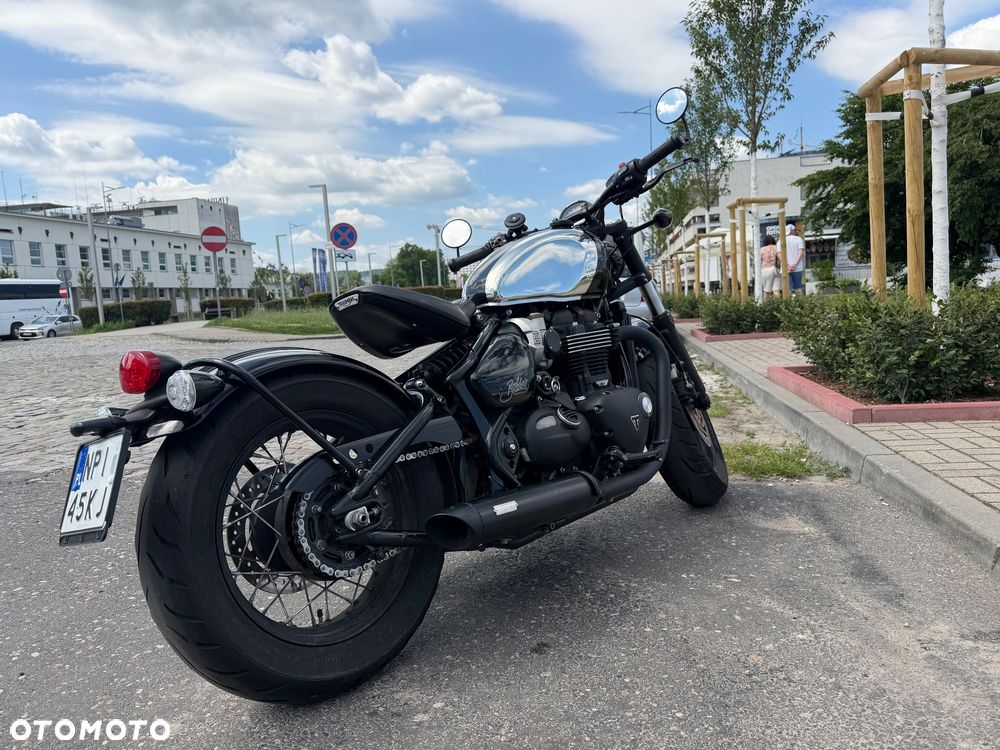 Triumph Bonneville Bobber - 6