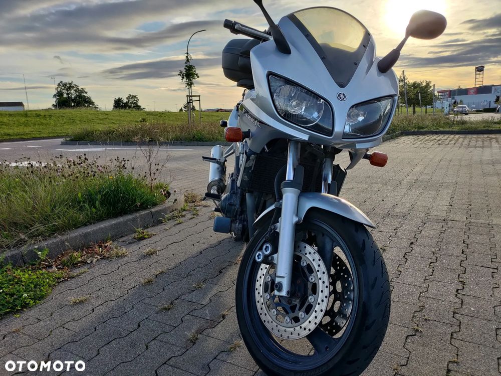 Yamaha FZS - 1