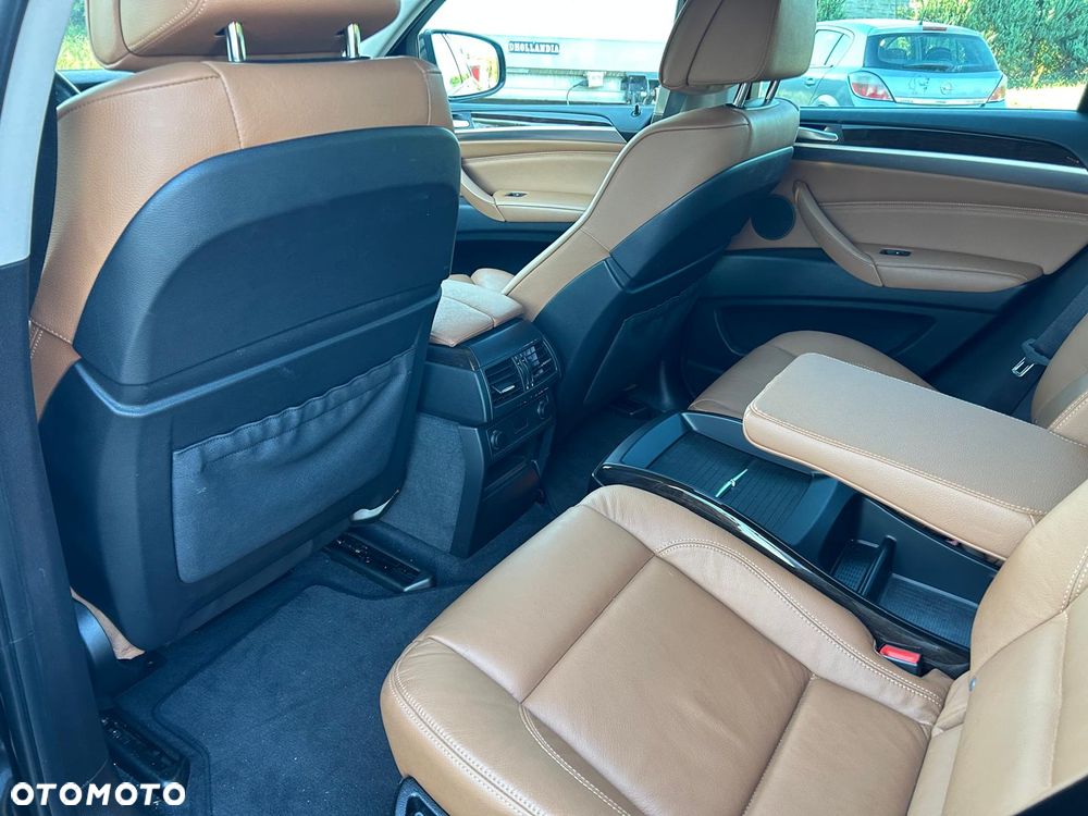 BMW X6 - 32