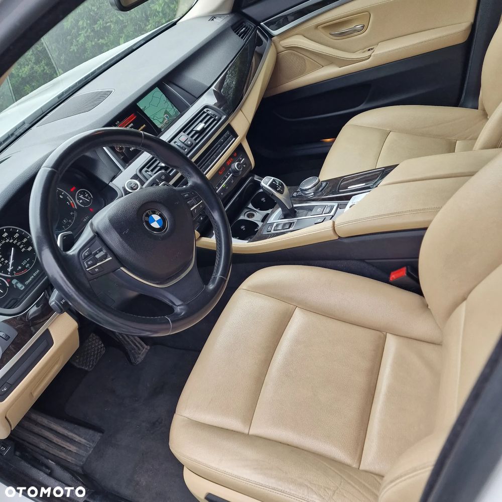 BMW Seria 5 535i Sport-Aut Luxury Line - 3