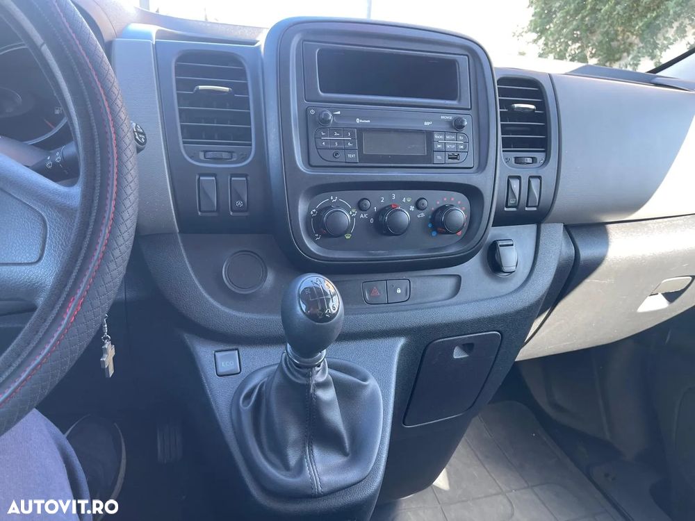 Renault Trafic - 10