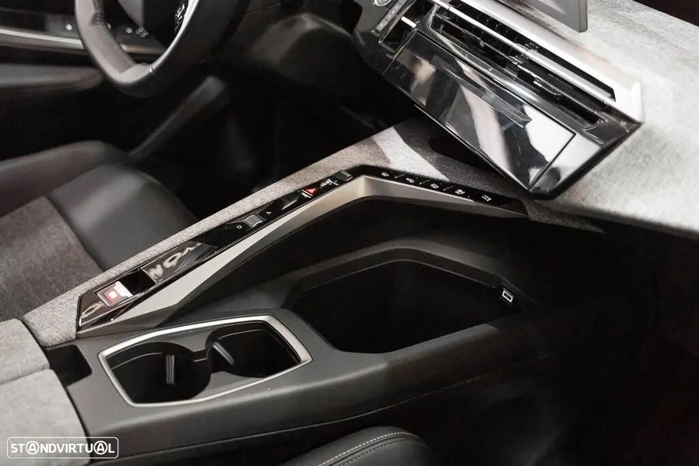 Peugeot 5008 1.2 Hybrid Allure e-DCS6 - 20